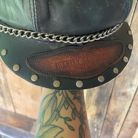 Sold - Picture 3 of 6